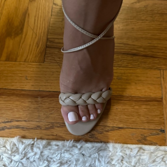 Treccia leather heels | Banana Republic - Picture 8 of 9